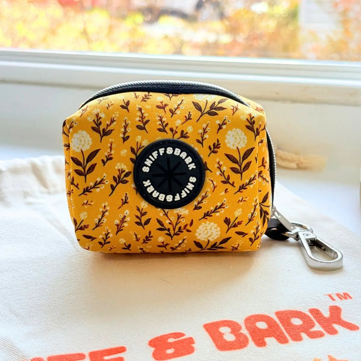 Sunny Daisy GlamGo – Poop Bag Case – Posh Exits – Sniff & Bark dog accessory